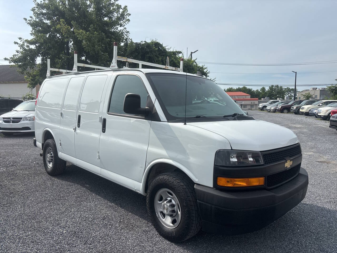 Used 2020 Chevrolet Express 2500 w/ Driver Convenience Package RWD image 4