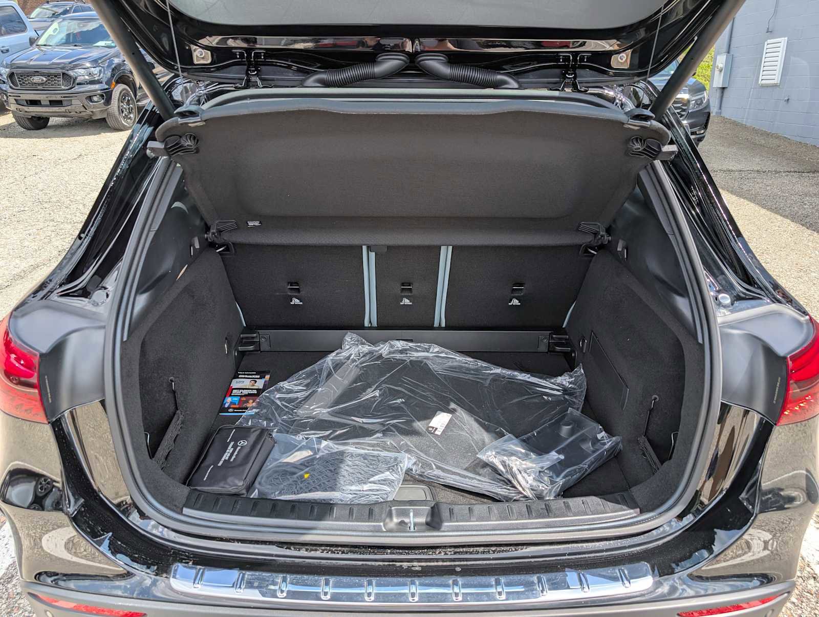 New 2026 Mercedes-Benz GLA 35 AMG 4MATIC image 7