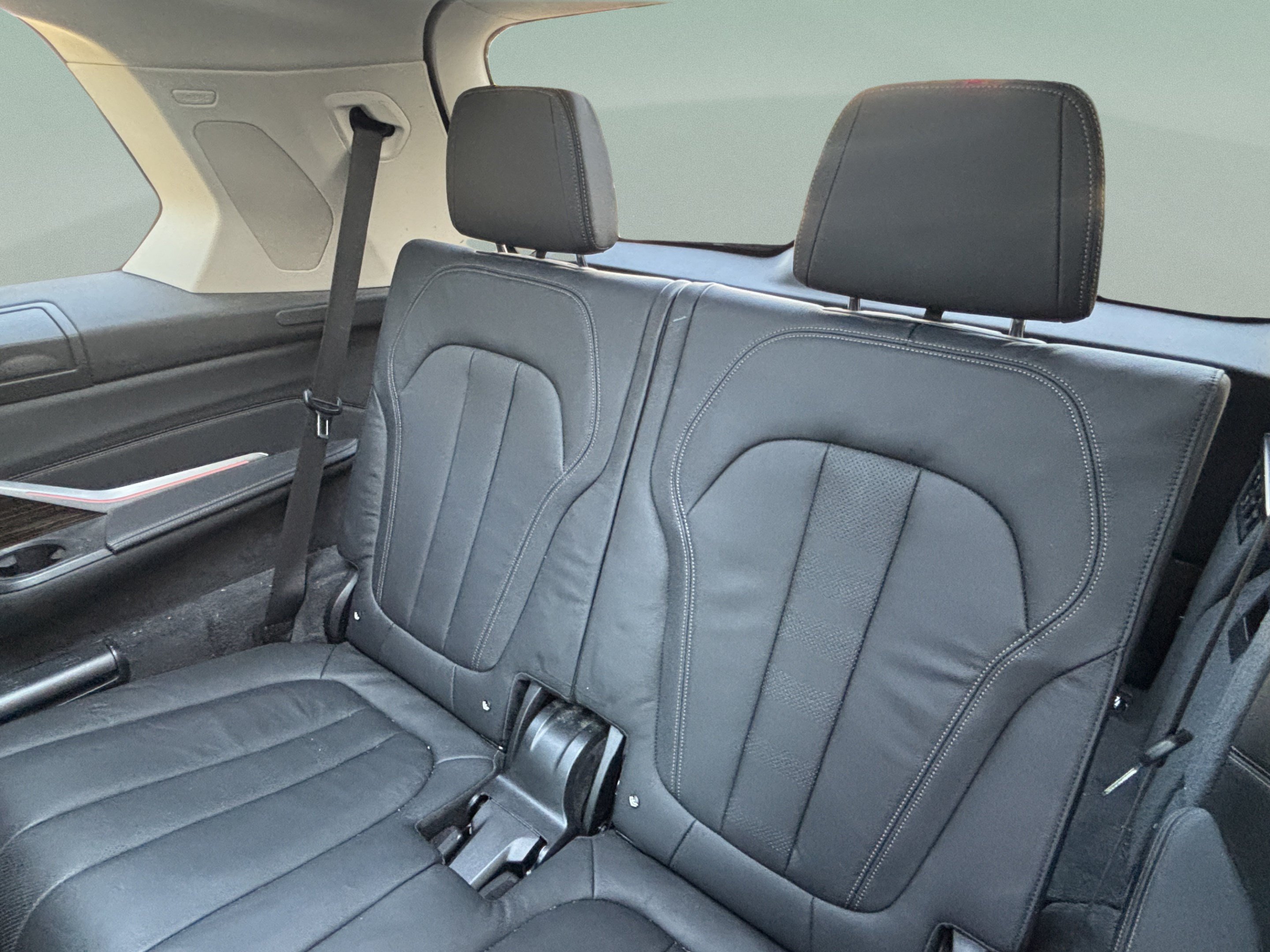 Used 2019 BMW X7 xDrive50i w/ Premium Package AWD/4WD image 32