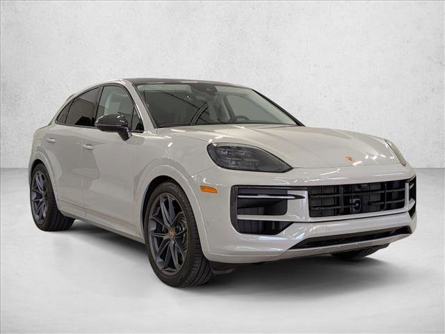 Used 2025 Porsche Cayenne GTS image 7
