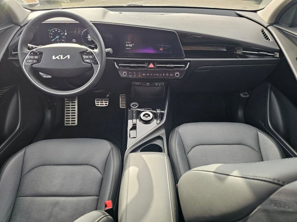 Certified 2023 Kia Niro Wave w/ Wave Preserve Package image 9