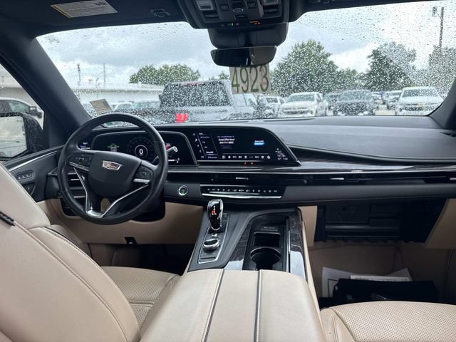 Used 2021 Cadillac Escalade Premium Luxury RWD image 22