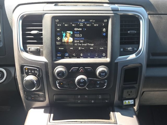 Used 2022 RAM 1500 Warlock AWD/4WD image 25