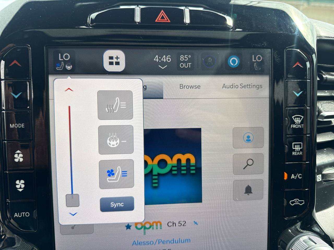 Used 2023 RAM 1500 Laramie RWD image 32