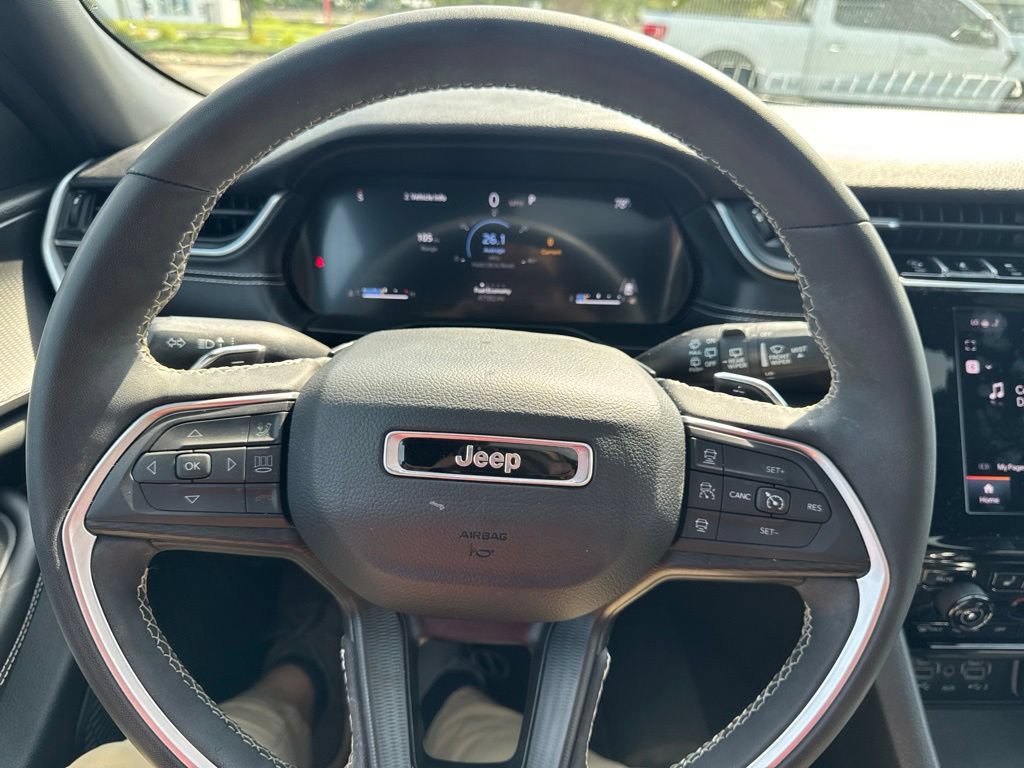 Used 2024 Jeep Grand Cherokee Altitude AWD/4WD image 21