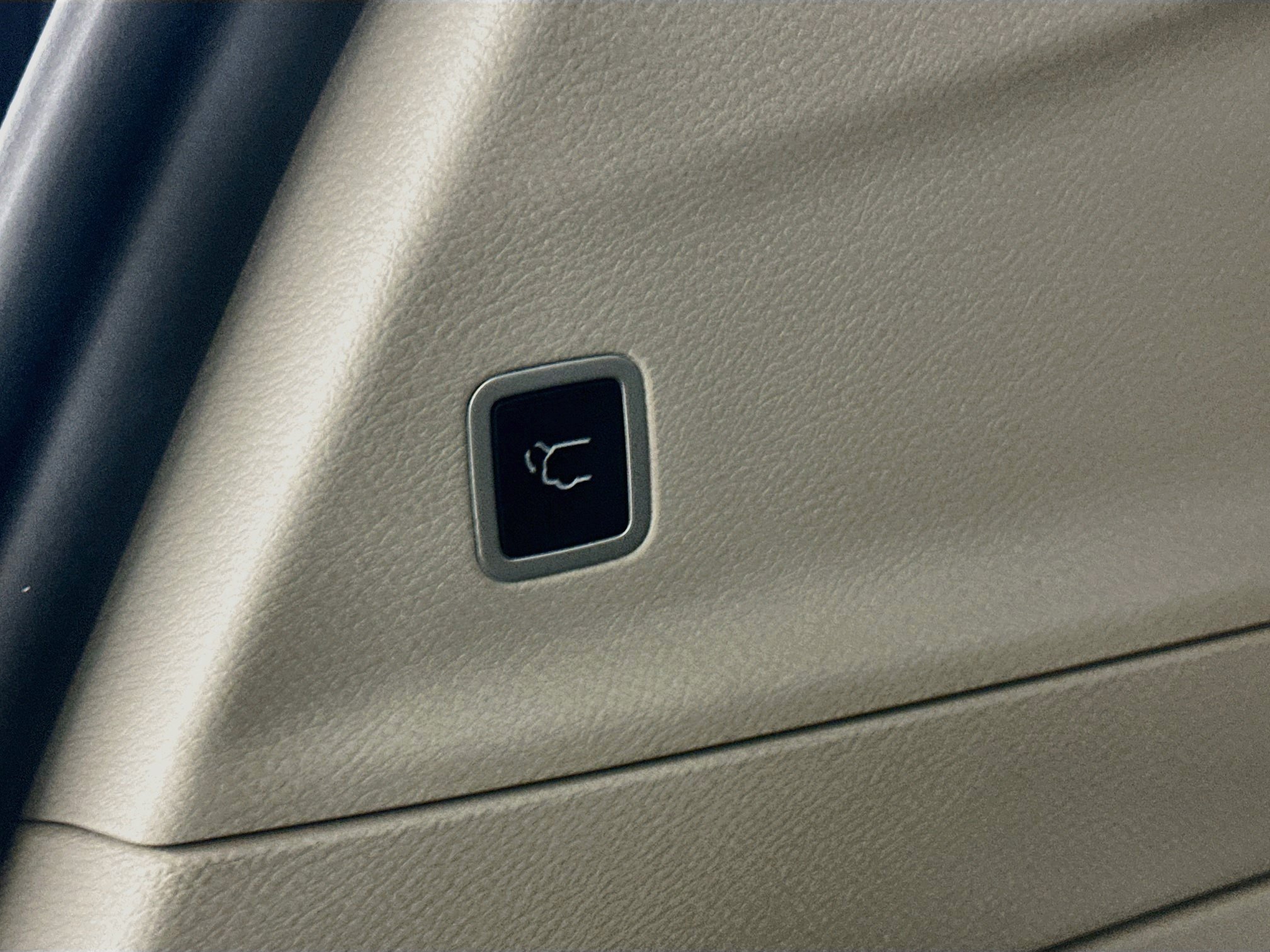Used 2023 Chrysler Pacifica Touring-L FWD image 31