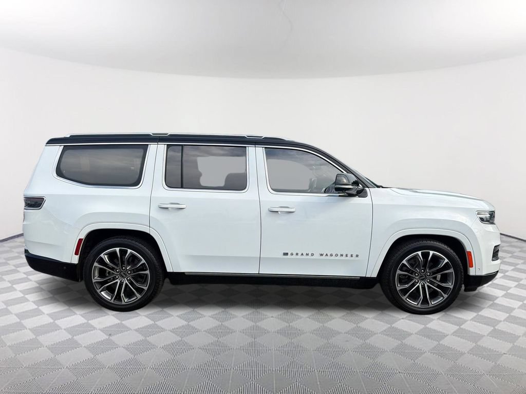 Used 2023 Jeep Grand Wagoneer Series III AWD/4WD image 4