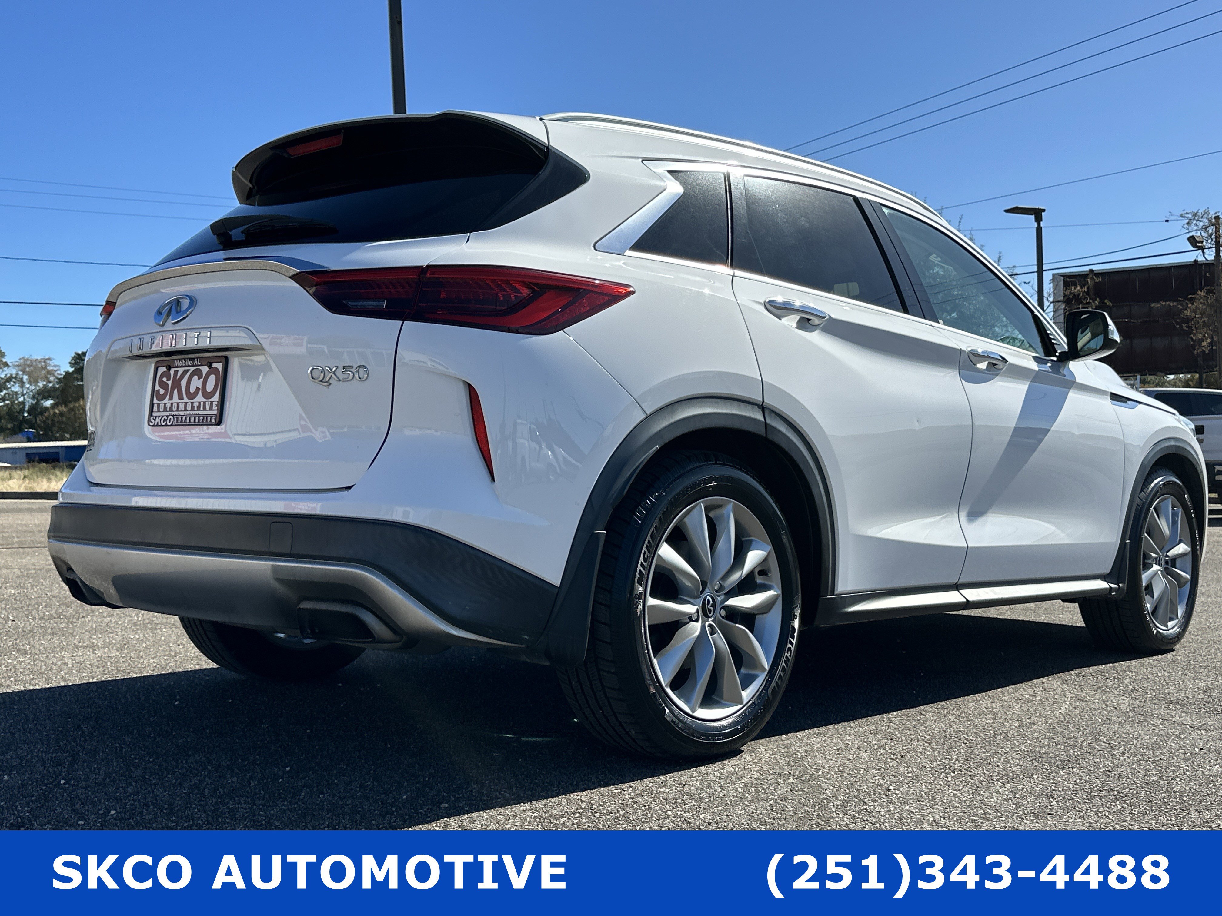 Used 2019 INFINITI QX50 Luxe w/ Navigation Package image 5