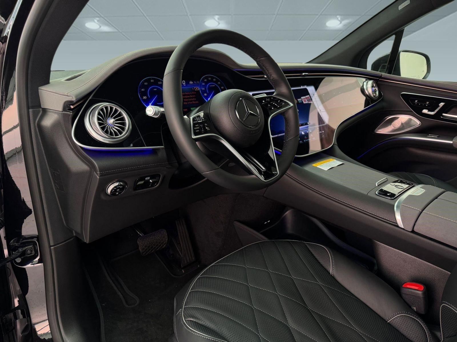 New 2026 Mercedes-Benz EQS 550 4MATIC SUV image 4