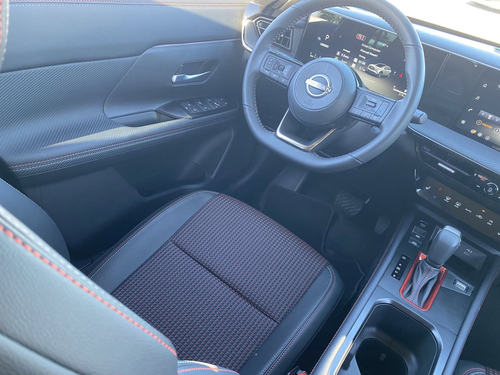 New 2026 Nissan Kicks SR w/ Cold Weather Package FWD image 15