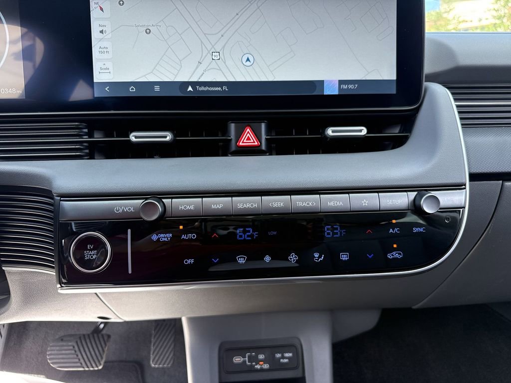 Used 2025 Hyundai Ioniq 5 SEL image 21