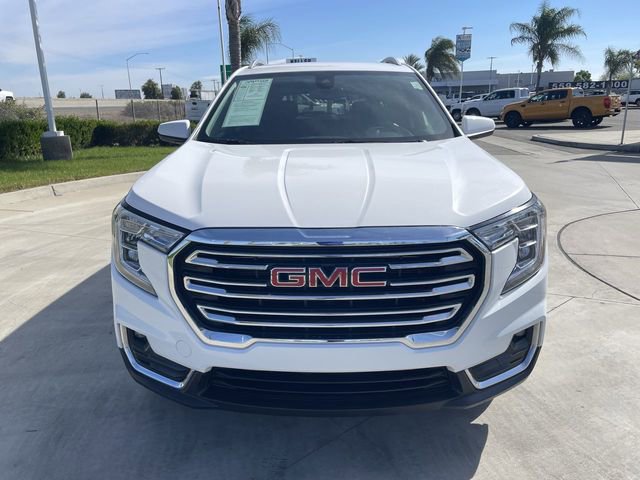 Used 2023 GMC Terrain SLT image 3