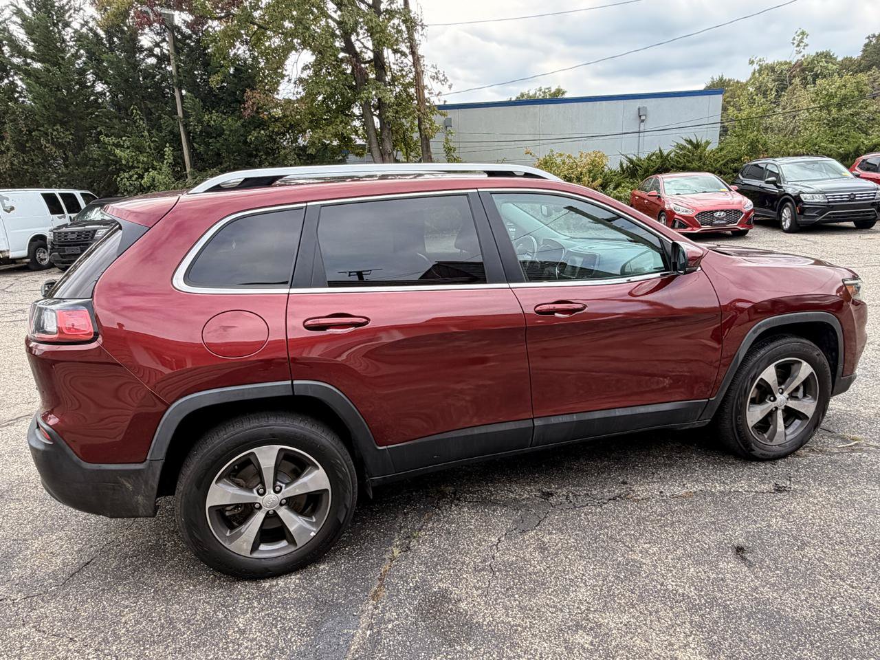 Used 2019 Jeep Cherokee Limited AWD/4WD image 7
