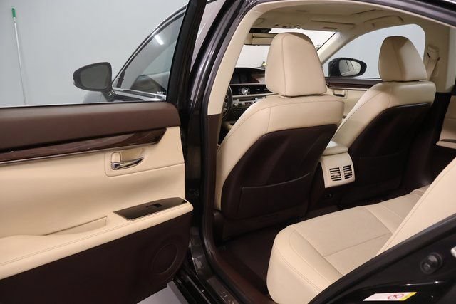 Used 2016 Lexus ES 350 w/ Navigation System Package FWD image 29