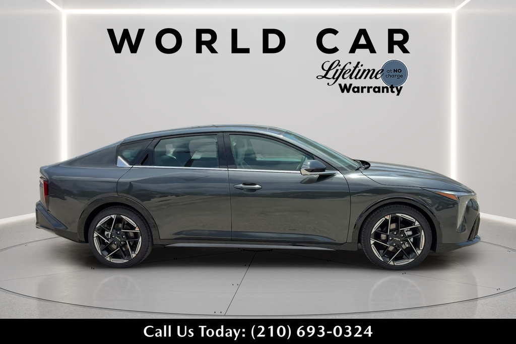 New 2026 Kia K4 GT-Line w/ GT-Line Sunroof Package FWD image 3