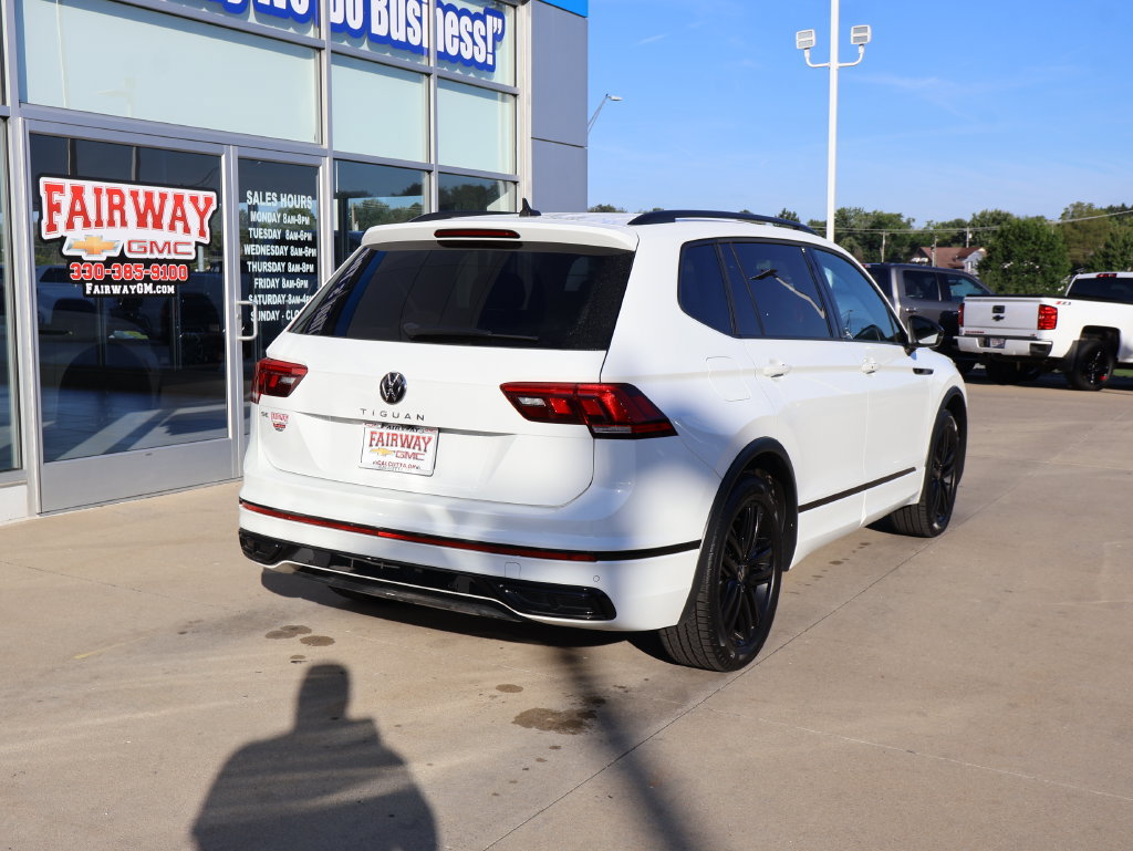 Used 2022 Volkswagen Tiguan SE R-Line FWD image 3