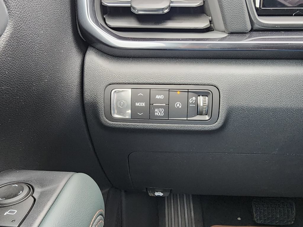 New 2026 GMC Terrain AT4 w/ Convenience Package III image 18