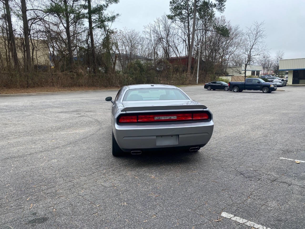 Used 2013 Dodge Challenger SXT RWD image 5