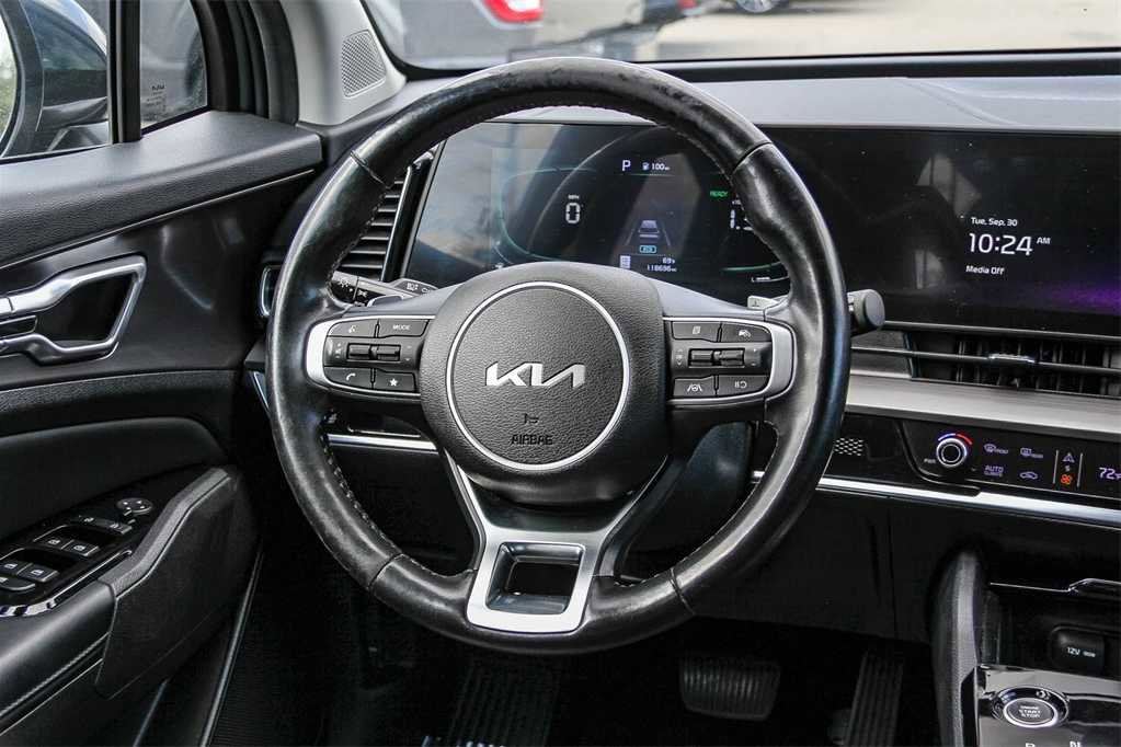 Used 2023 Kia Sportage EX w/ EX Premium Package image 16