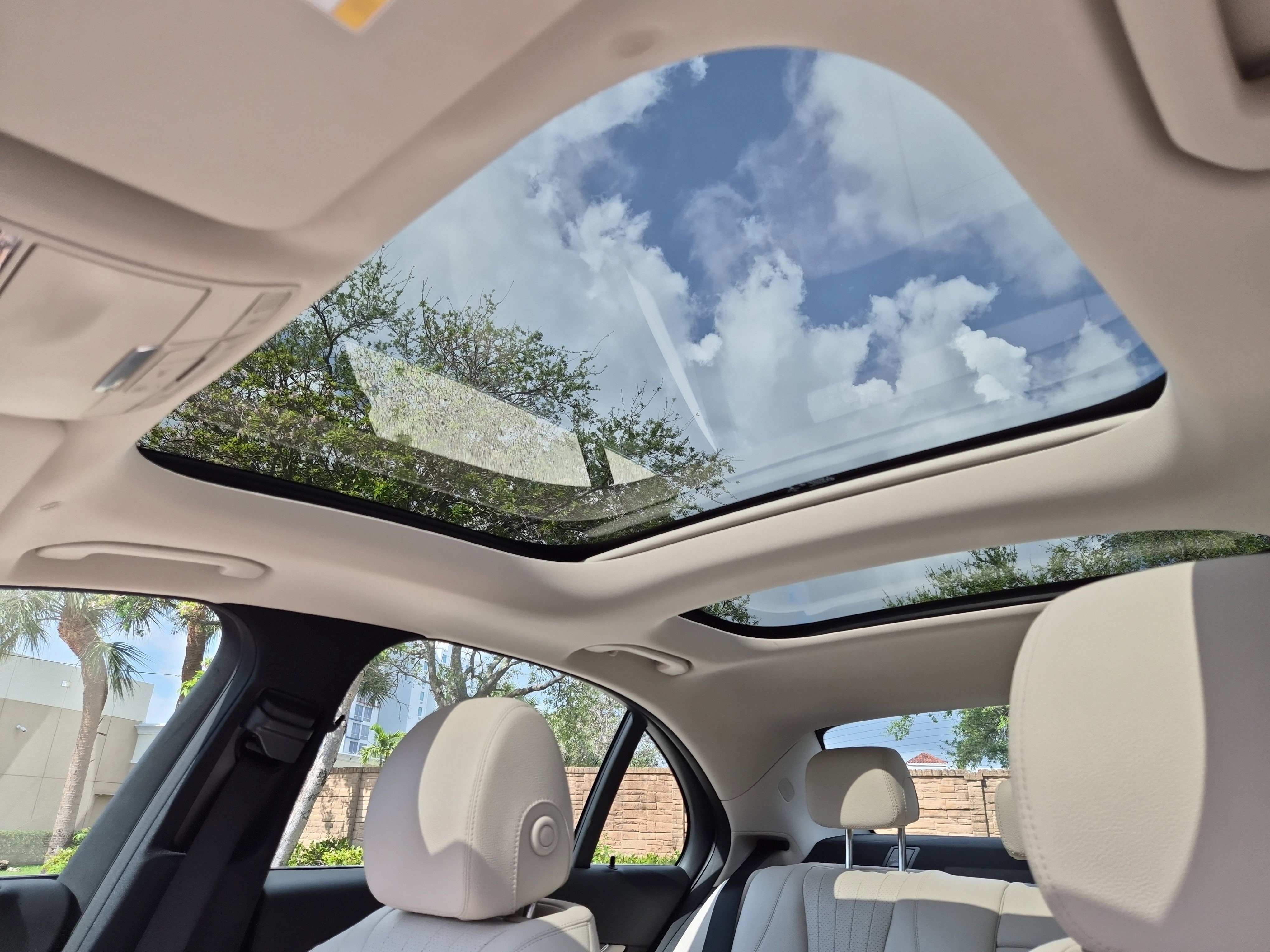 Used 2021 Mercedes-Benz E 350 4MATIC Sedan w/ Premium Package image 23