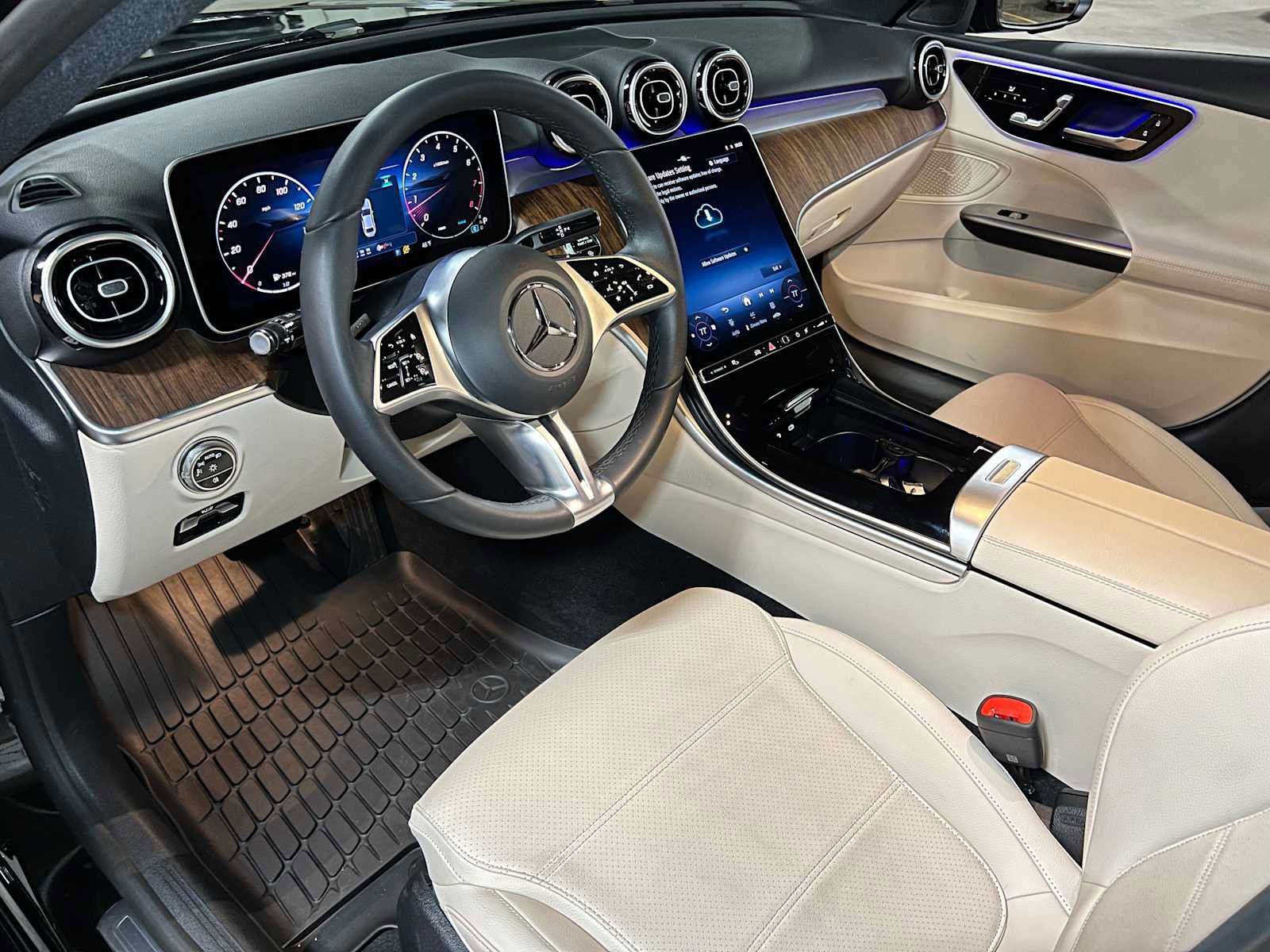 Used 2025 Mercedes-Benz C 300 4MATIC Sedan image 23