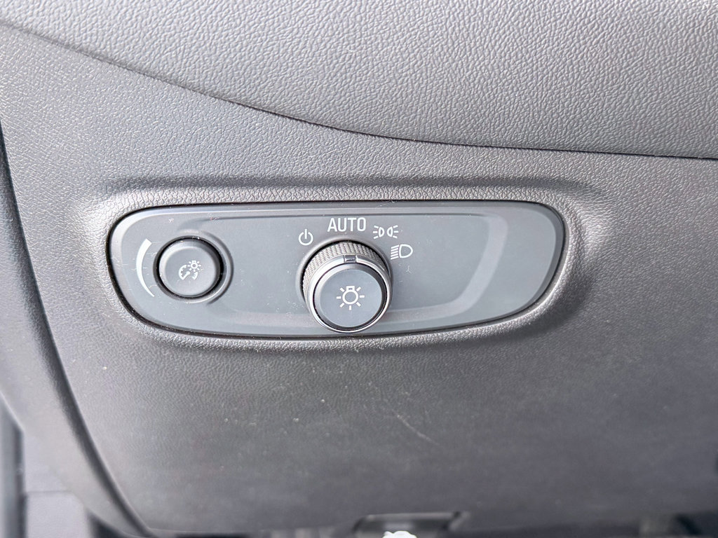 Used 2022 Chevrolet Equinox LT image 12