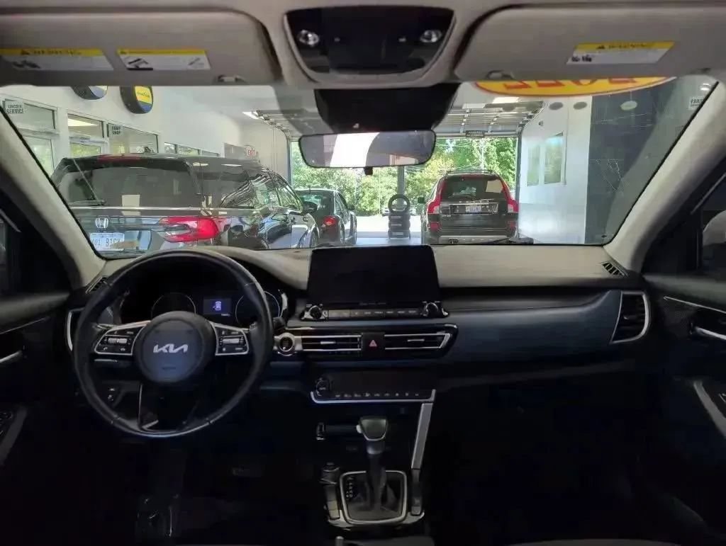 Used 2022 Kia Seltos S FWD image 47