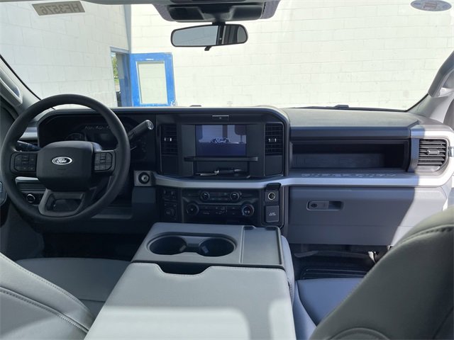 New 2026 Ford F550 4x4 Supercab Super Duty image 28