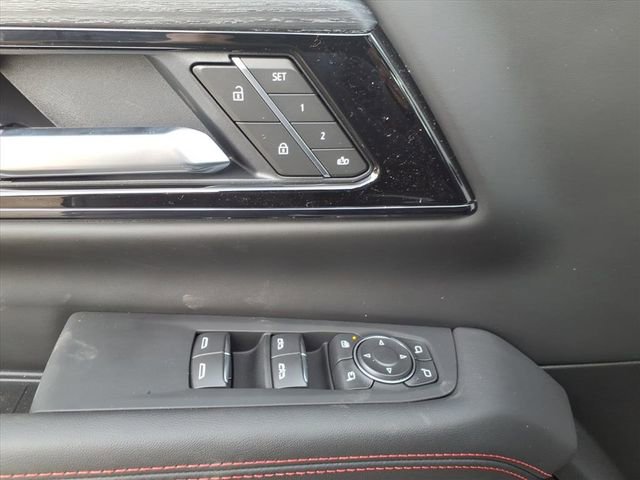 New 2026 GMC Yukon XL AT4 Ultimate AWD/4WD image 29