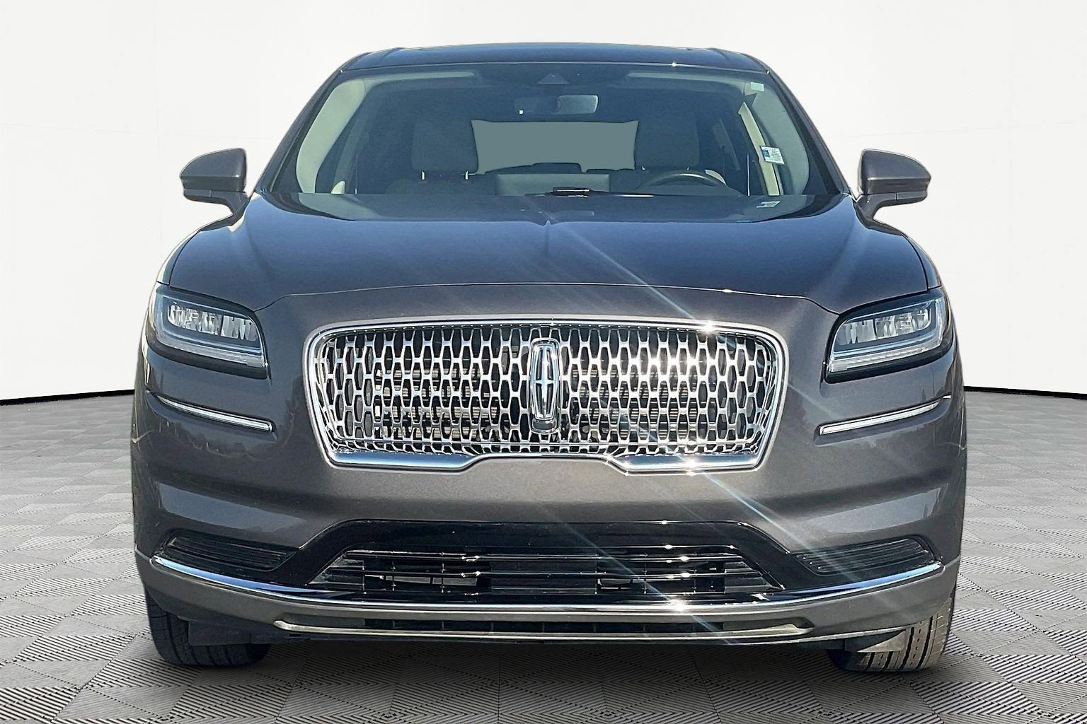 Used 2022 Lincoln Nautilus Reserve AWD/4WD image 3