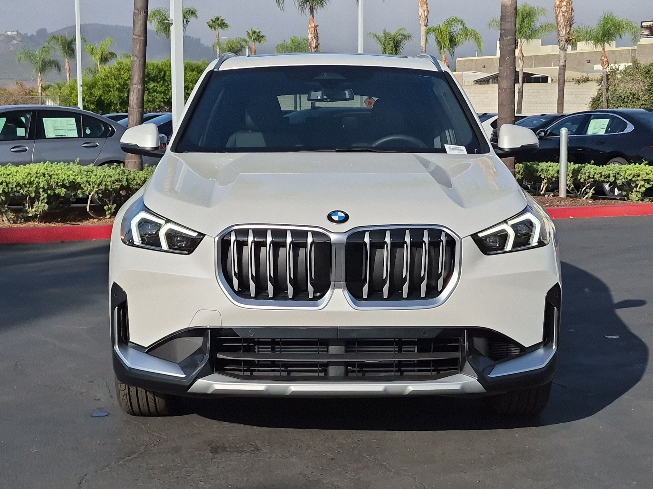 New 2027 BMW X1 xDrive28i AWD/4WD image 3
