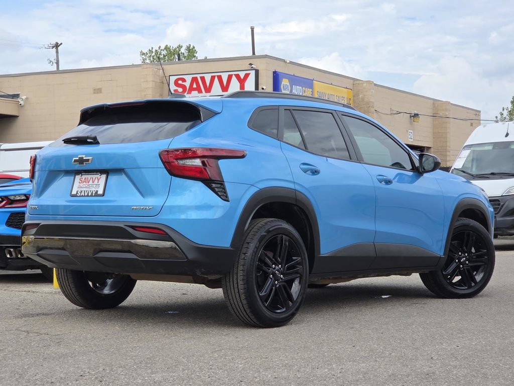 Used 2025 Chevrolet Trax ACTIV w/ Sunroof Package FWD image 15