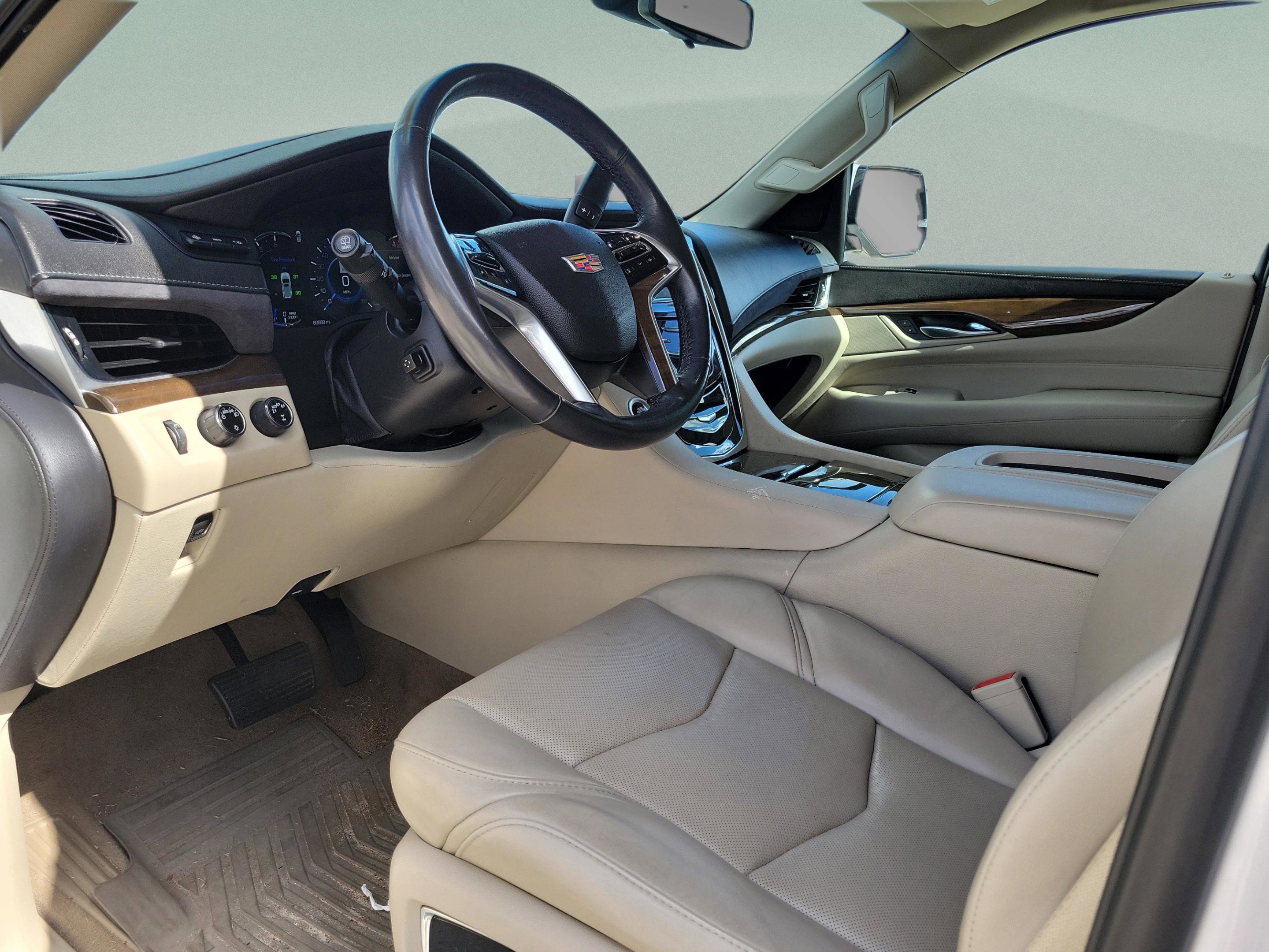 Used 2019 Cadillac Escalade Premium Luxury AWD/4WD image 14