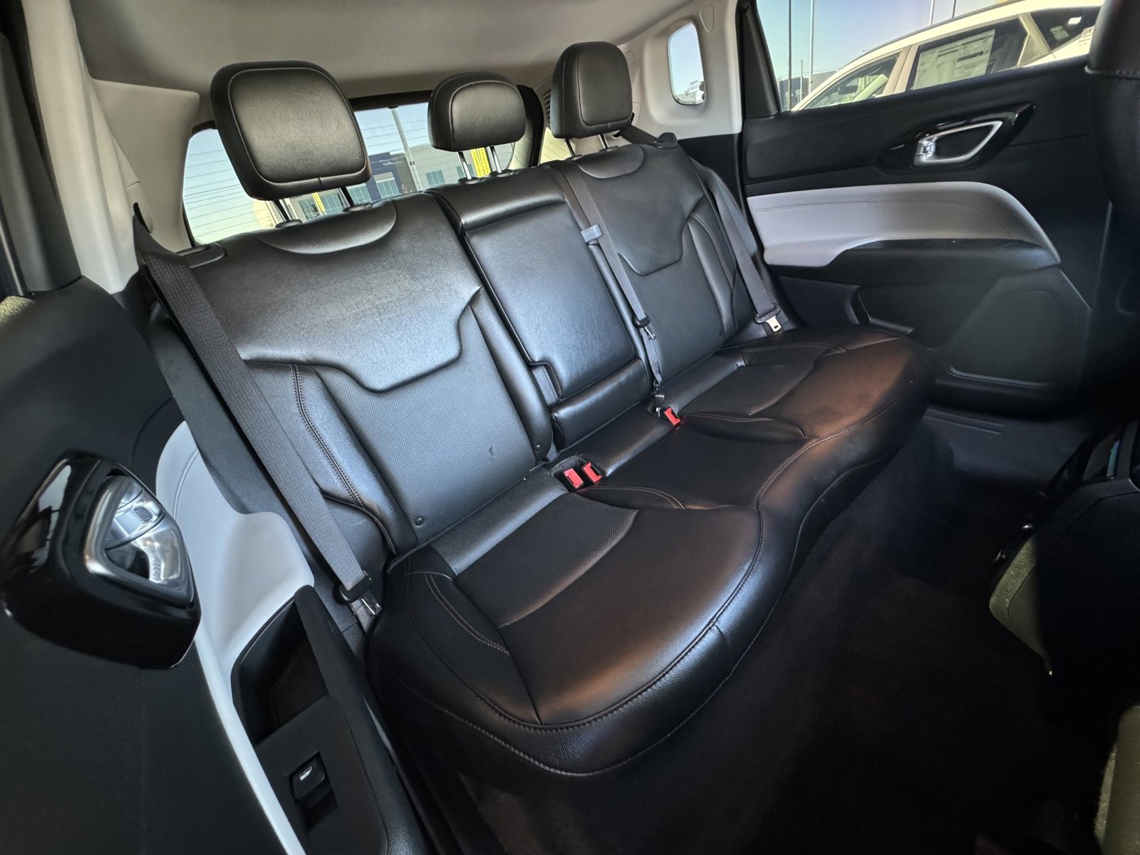 Used 2022 Jeep Compass Limited image 13