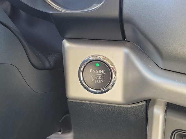 Used 2023 Ford Expedition XLT image 35