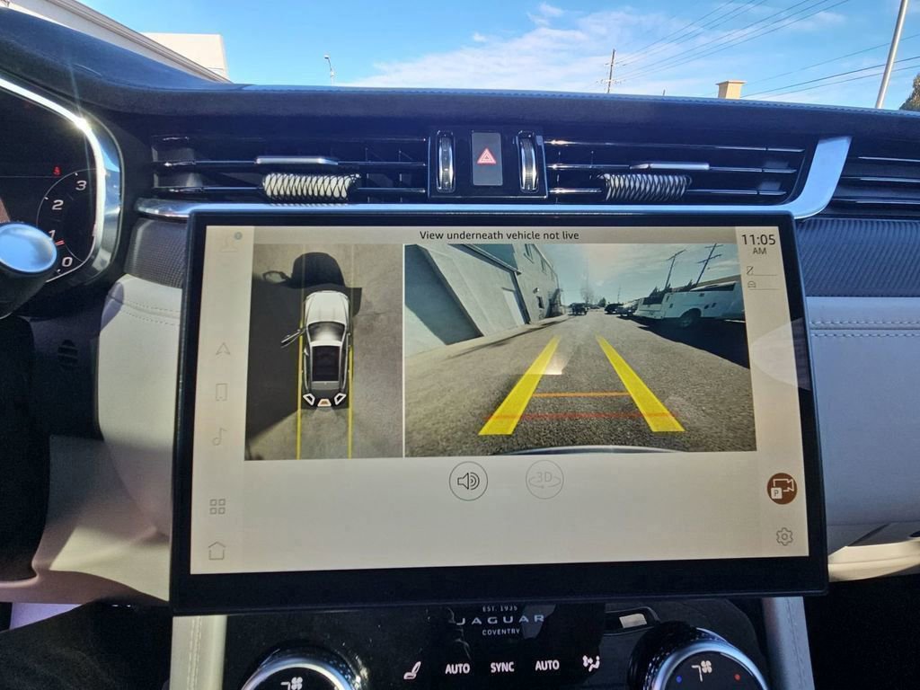 Used 2023 Jaguar F-PACE SVR image 15