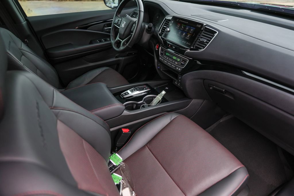 Used 2024 Honda Ridgeline Black Edition image 31