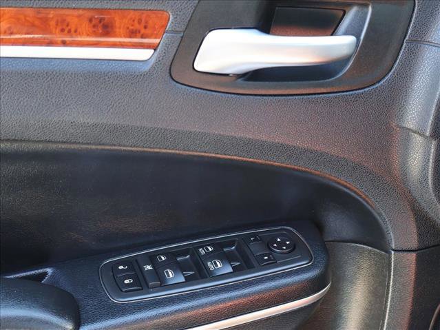 Used 2013 Chrysler 300 Touring w/ Driver Convenience Group RWD image 10