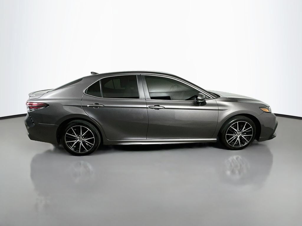 Used 2023 Toyota Camry SE FWD image 7