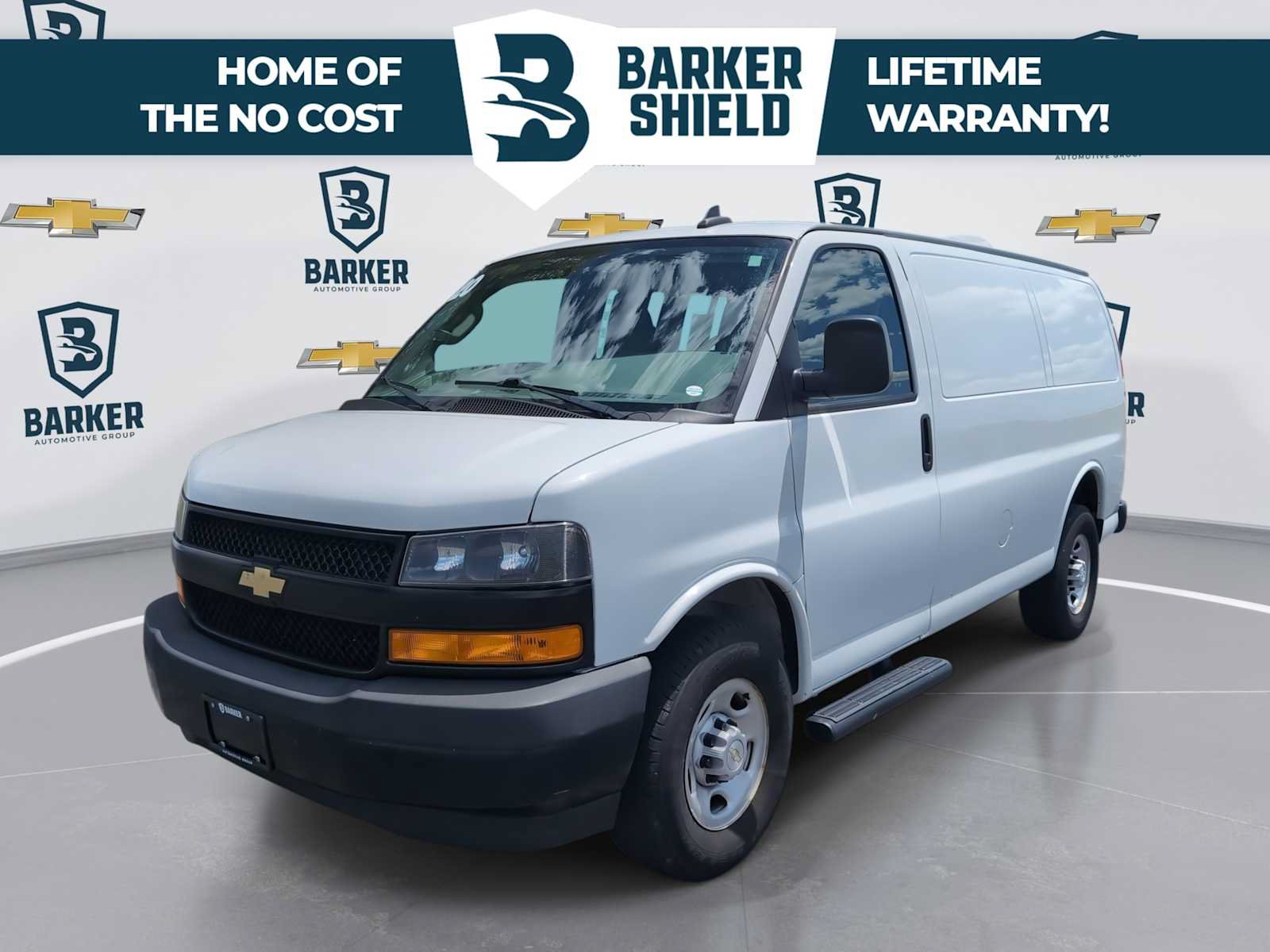Used 2020 Chevrolet Express 3500 w/ Driver Convenience Package RWD image 1