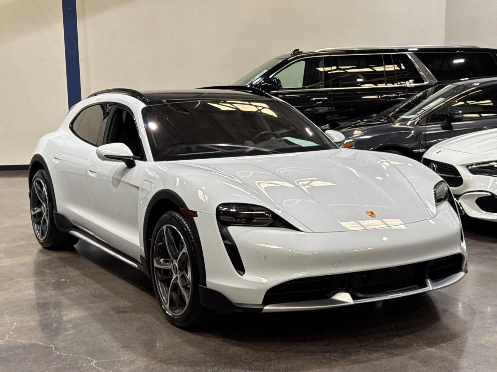 Used 2023 Porsche Taycan Turbo AWD/4WD image 4