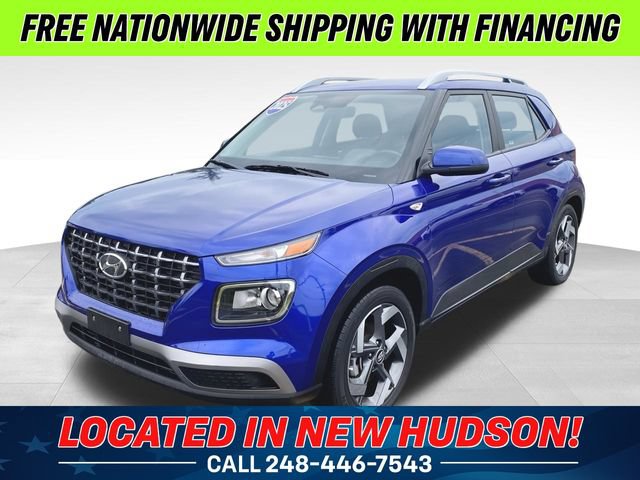 Used 2025 Hyundai Venue SEL FWD image 1