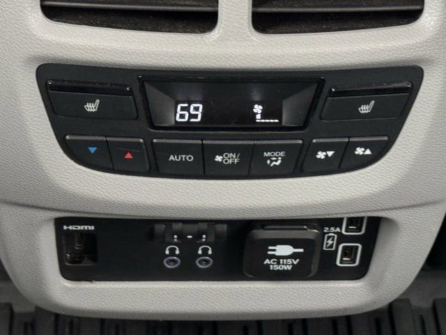 Used 2020 Honda Pilot Elite image 32
