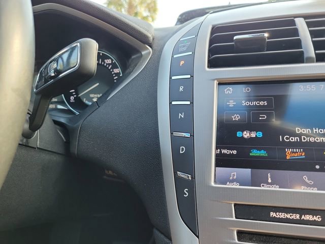 Used 2020 Lincoln MKZ Reserve image 19