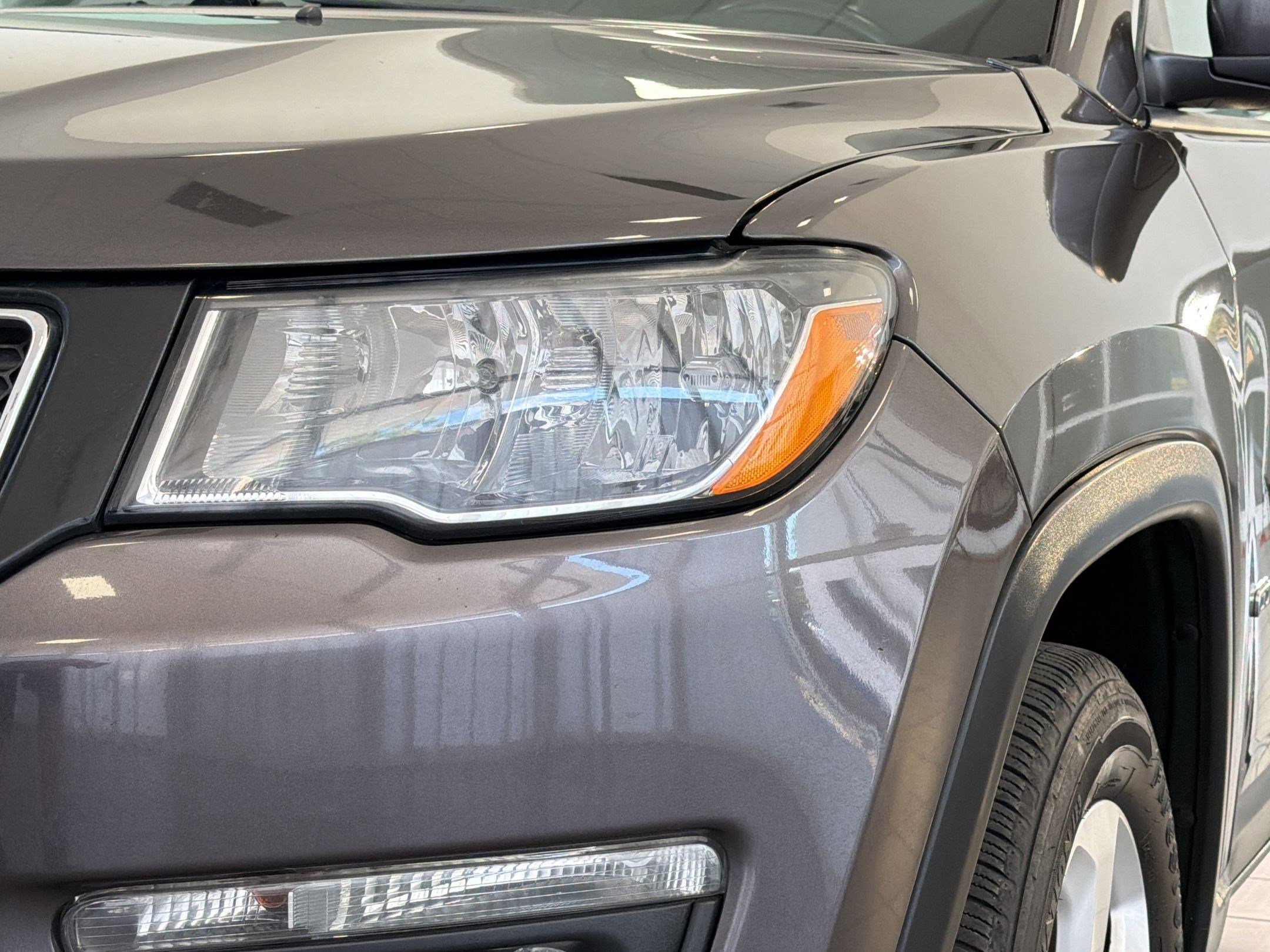 Used 2020 Jeep Compass Latitude FWD image 11