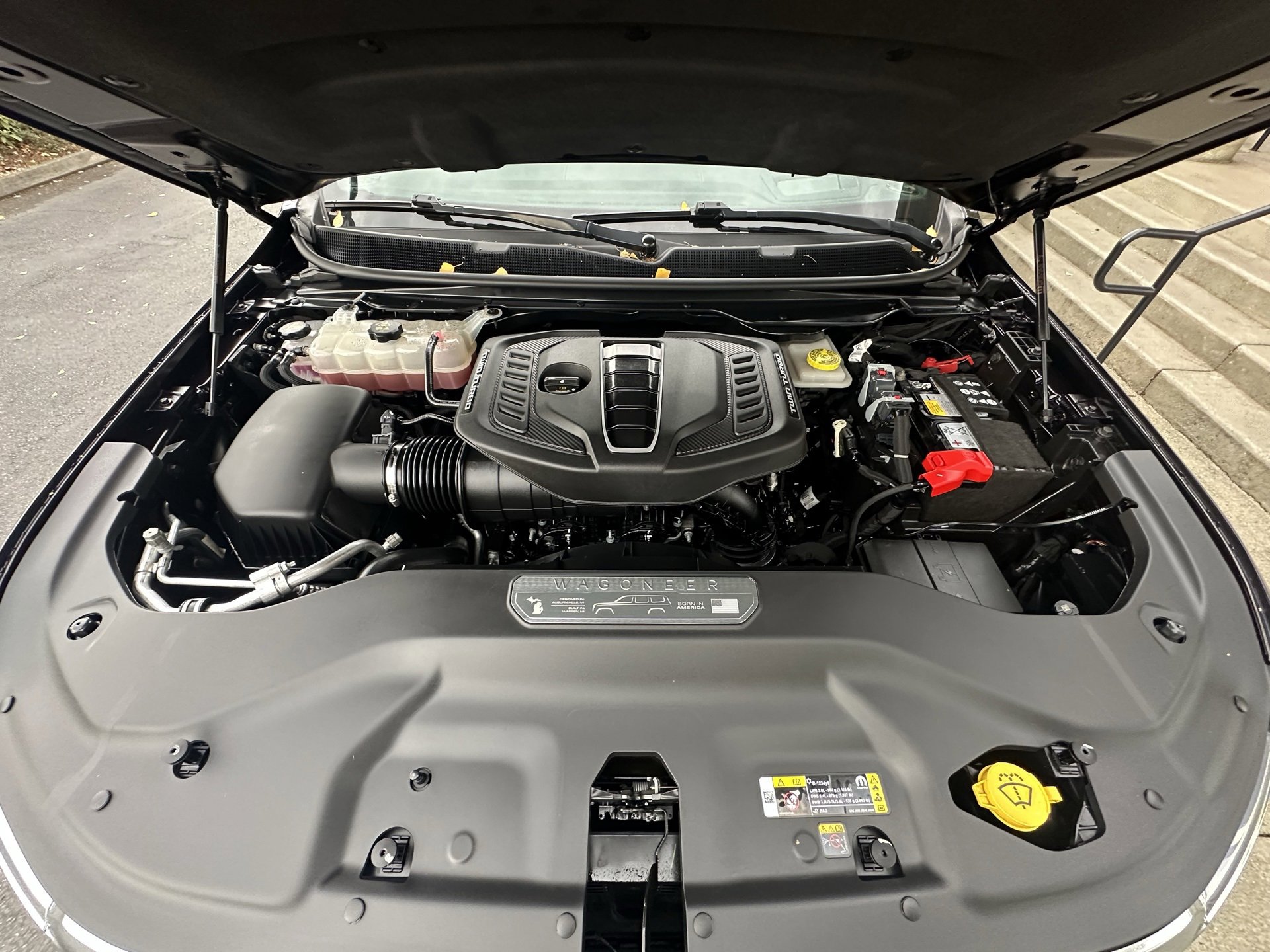 Used 2023 Jeep Grand Wagoneer Series III w/ Rear-Seat Entertainment Group image 35