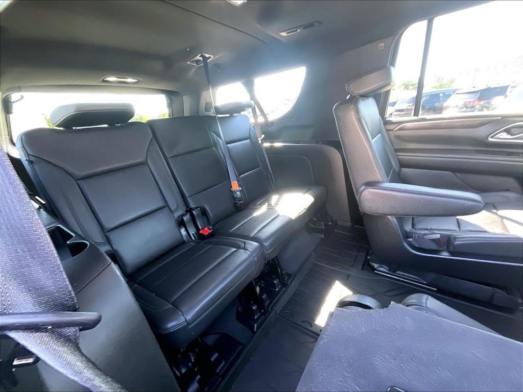 Used 2024 Chevrolet Suburban LT w/ LT Signature Package AWD/4WD image 17