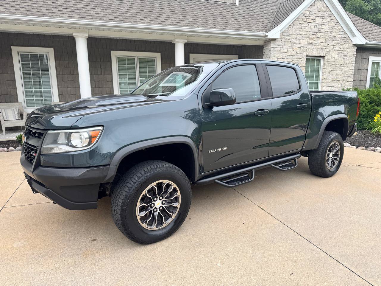 Used 2017 Chevrolet Colorado ZR2 w/ LPO, Premium Interior Package AWD/4WD image 2