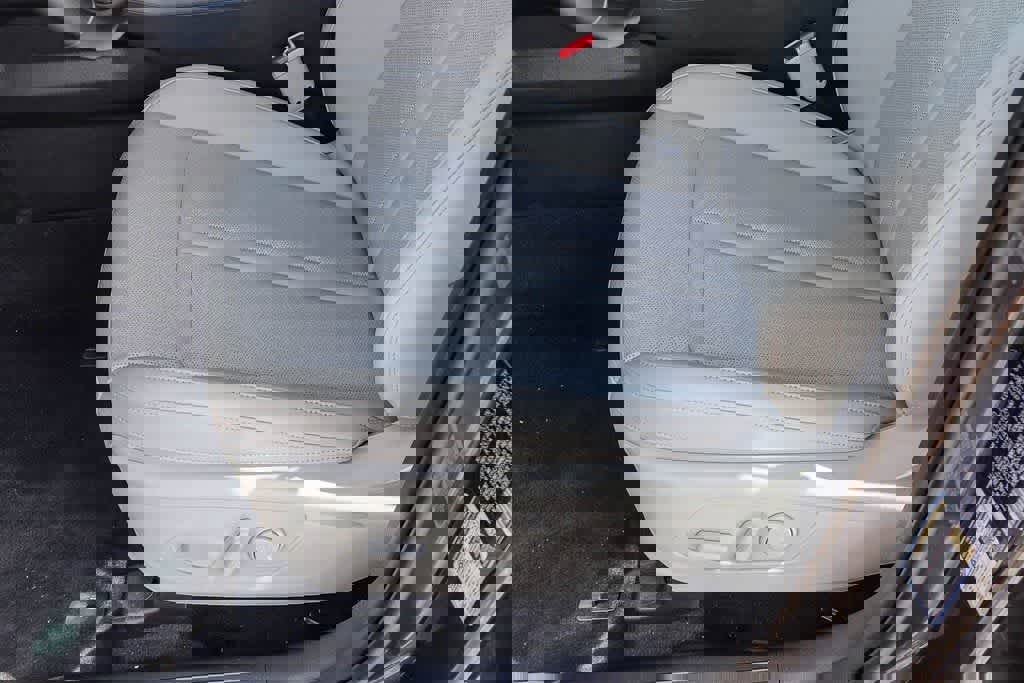 Certified 2024 Kia Sorento EX image 20