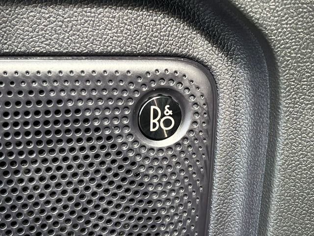 Certified 2024 Ford Escape ST-Line Elite w/ Premium Technology Package image 17